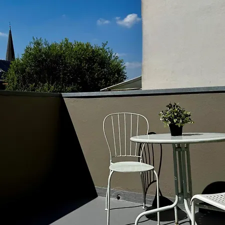 2 Zentrum - Gute Verkehrsanbindung - Ideal Fuer Urlaub Und Business Mit Eigenem Parkplatz