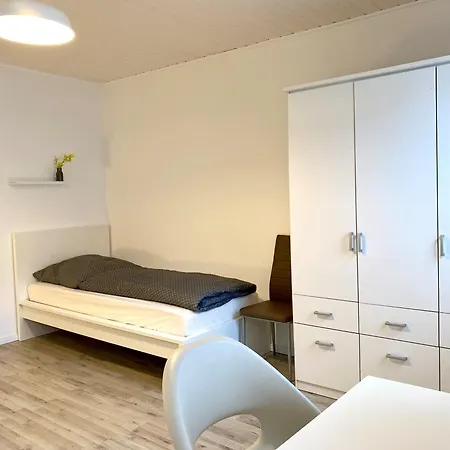 2 Zentrum - Gute Verkehrsanbindung - Ideal Fuer Urlaub Und Business Mit Eigenem Parkplatz *